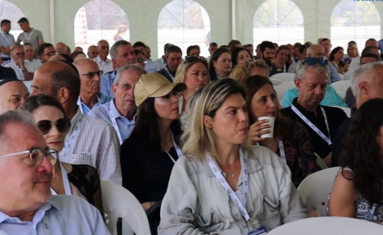 מאות אנשים הגיעו לכנס העסקים של פתח תקווה 2022