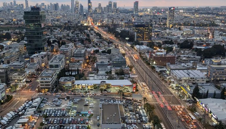 הרכבת הקלה על ציר ז'בוטינסקי פתח תקווה