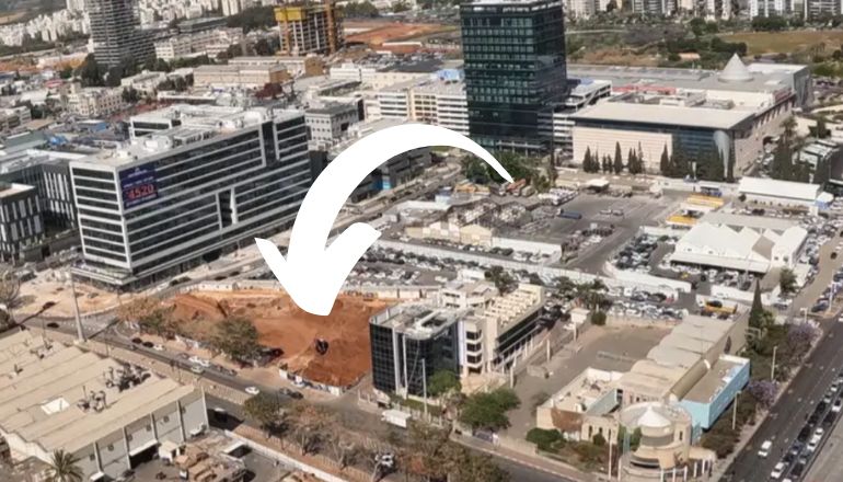 השטח של מגדל המשרדים JLR של חברת המזרח לאחזקות ברח' משה דיין פתח תקווה