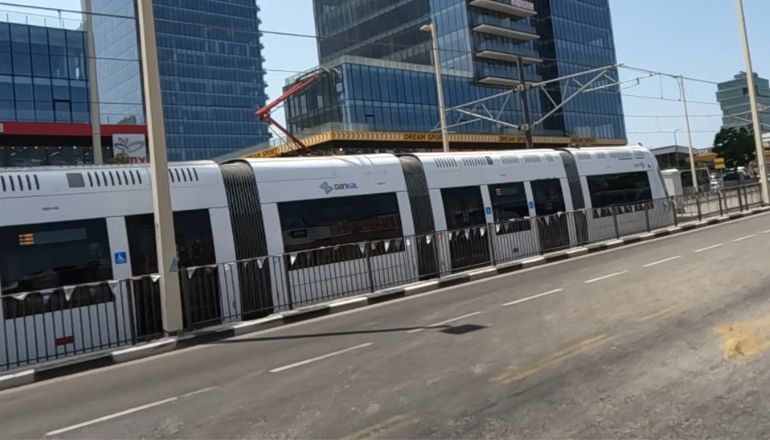 הקו האדום של הרכבת הקלה דנקל פתח תקווה תחנת השחם ז'בוטינסקי