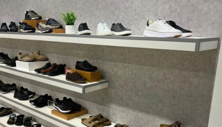 מבחר מותגים בחנות הנעליים אוריג'ינלס פתח תקווה הקניון הגדול