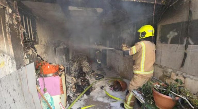 השריפה בפתח תקווה. צילום: דוברות מכבי אש