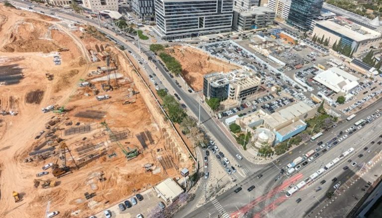 בדיקת קרקע לשטח מסחרי