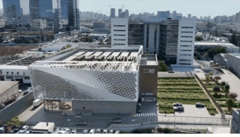 חוות שרתים מבנה פתח תקווה