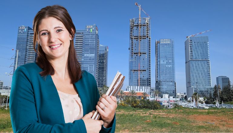 סוכנת מכירות בפתח תקווה
