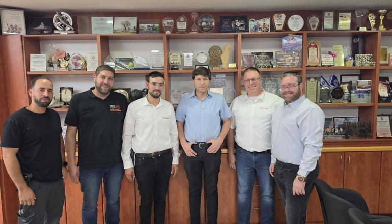גרינברג נפגש עם מתנדבי איחוד הצלה בפתח תקווה וביקש: סירנות רק במקרה של צורך מבצעי